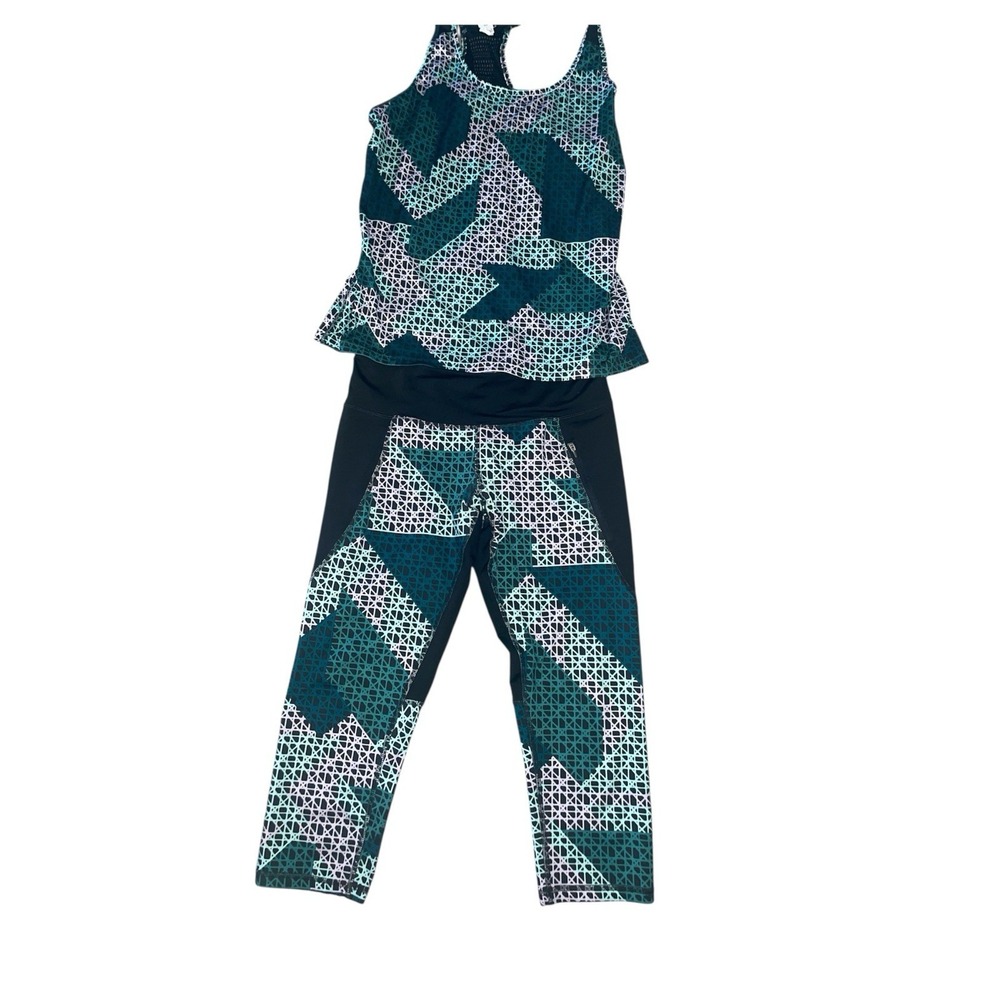 Women's Medium Champion Racerback Capri Workout Set